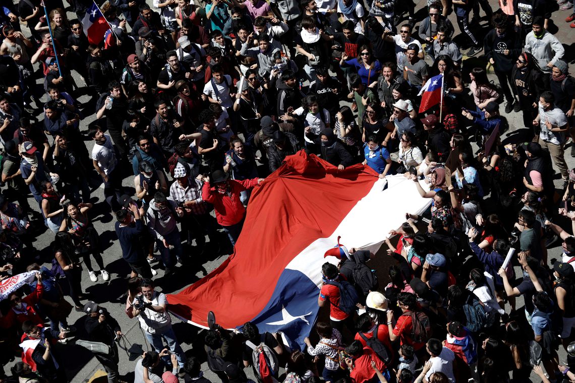 Protesto contra o modelo econômico do estado do Chile em Santiago