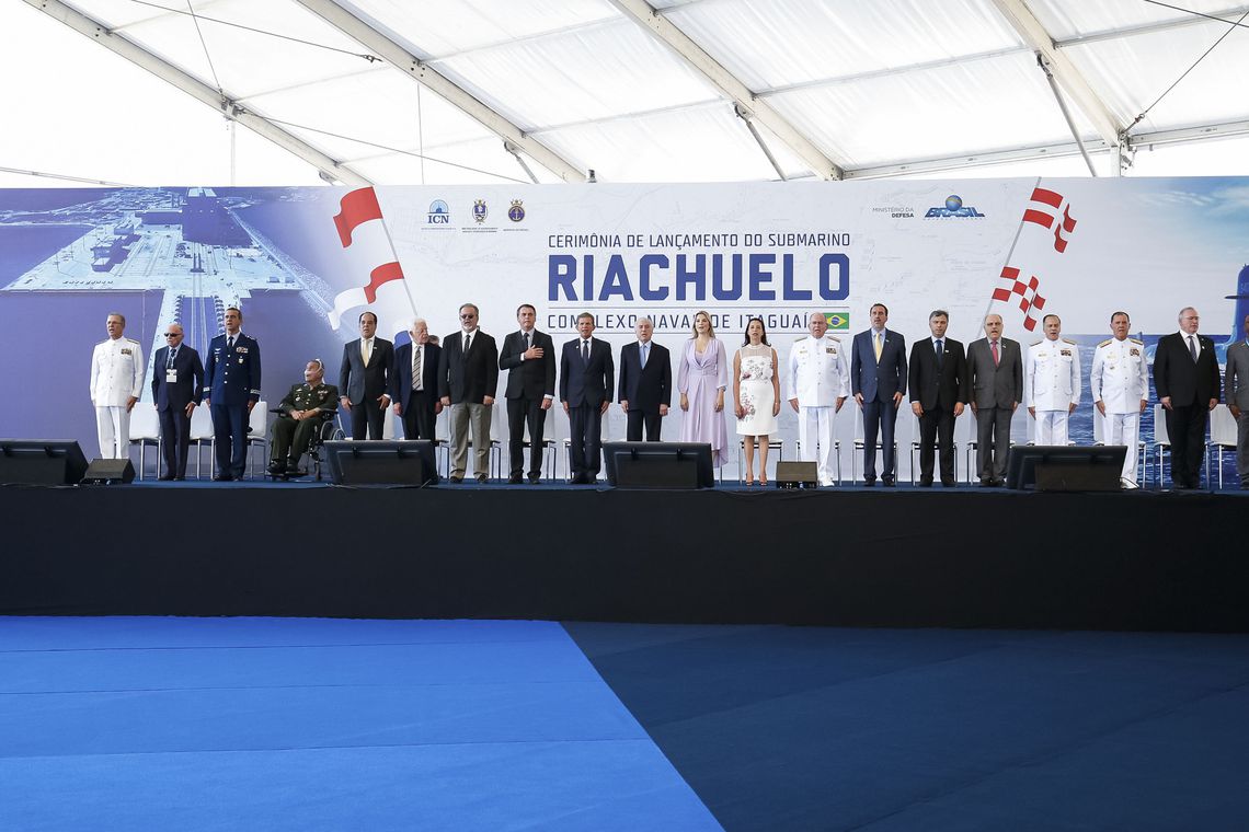 O presidente Michel Temer e o presidente eleito Jair Bolsonaro participam da Cerimônia de Lançamento do Submarino Riachuelo (Alan Santos/PR)