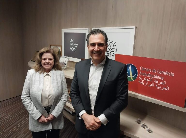 Roseane Medeiros e William Adib Dib Junior: reunião da Câmara Árabe.
Isaura Daniel/ ANBA