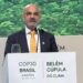 O embaixador da Índia no Brasil, Dinesh Bhatia, apresenta a “declaração nacional da Índia” na reunião de líderes.