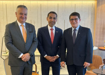 Augusto Viana, Presidente do Creci-SP, Embaixador Saleh Al Suwaid   e João Teodoro, presidente do Cofeci.