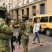 Soldados patrulham centro de Quito, na terça, 9 (AFP)