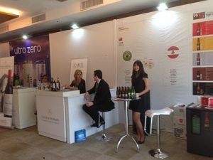 Stands offering products for tasting at Monte Líbano Club