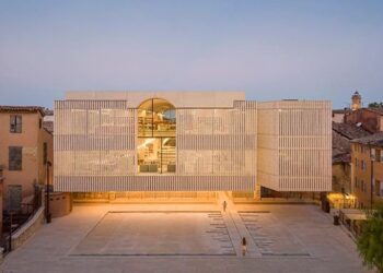 Média Library Charles Nègre
EUmies Awards 2024

Shortlisted
Beaudouin Architectes · Ivry Serres Architecture