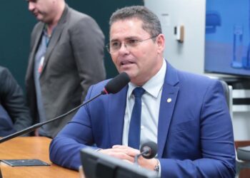 Deputado Albuquerque (REPUBLICANOS/RR),