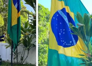 Divulgação/Itamaraty
Bandeira brasileira foi hasteada na embaixada argentina em Caracas após acordo entre países