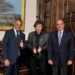 Daniel Scioli apareceu em uma foto ao lado do presidente da Argentina, Javier Milei, e do ministro do Interior, Guillermo Francos Foto: Guilhermo Francos/Twitter