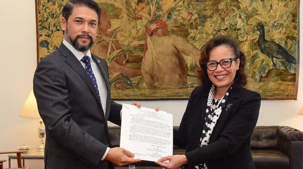 Embaixadores Robert Takata e  Maria Laura da Rocha
