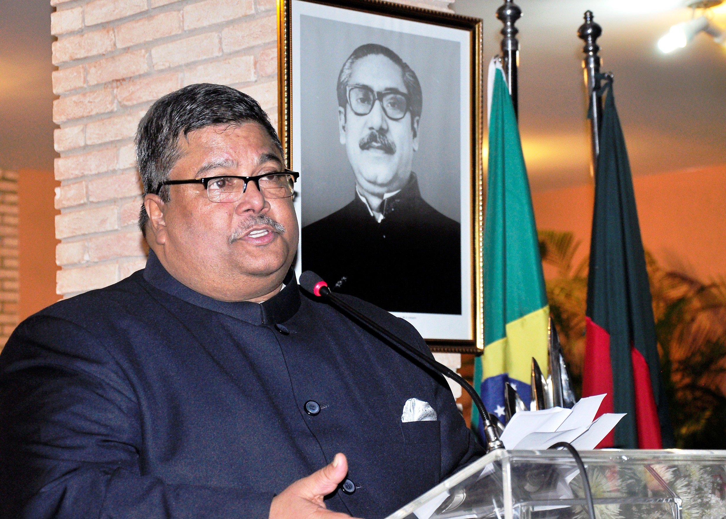 Embaixador da República Popular de Bangladesh, Sr. Mohamed Mijarul Quayes