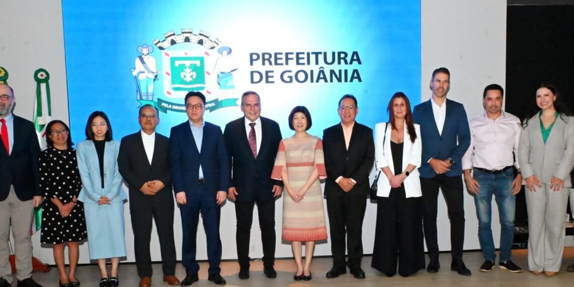 Encontro com embaixadores abre caminho para possíveis acordos comerciais entre Goiânia e países asiáticos