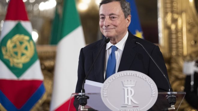 Former head of the BCE (European Central Bank) Mario Draghi looks on at the Quirinal palace after a meeting with the Italian president, in Rome, on February 3, 2021. - Italy's president is expected February 3, to ask Mario Draghi, the former head of the European Central Bank, to lead the country out of the devastating coronavirus pandemic after the coalition government collapsed. He called for unity after being charged by Italy's president to form a new government, saying the country faced a "difficult moment". (Photo by Alessandra TARANTINO / POOL / AFP)