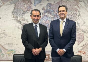 Embaixador Yasushi Noguchi e o deputado Luiz Philippe de Orleans e Bragança