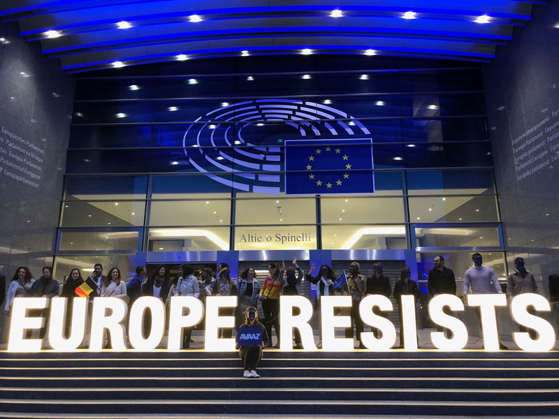 Protesto a favor da União Europeia em frente ao Parlamento Europeu em Bruxelas
26/05/2019
Reuters/Bart Biesemans
