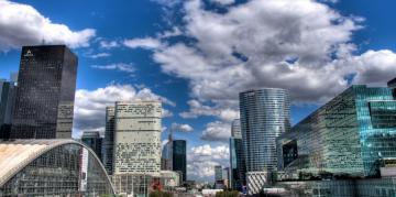 La Défense é o bairro financeiro de Paris, que espera concorrer com a City, de Londres.Flikcr/ Creative Commons