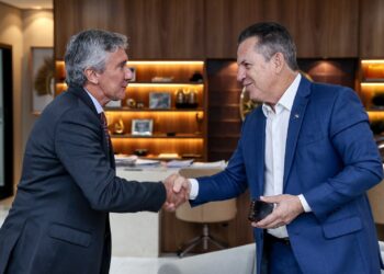 O Embaixador de Portugal, Luís Faro Ramos e o governador Mauro Mendes
