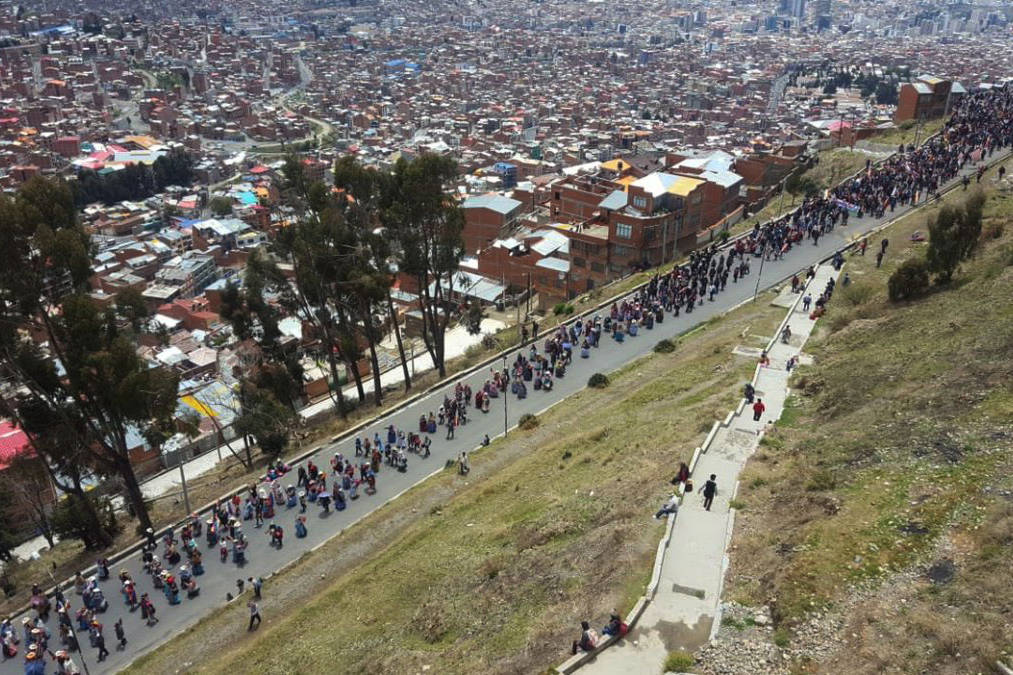 Lapaz 15 11 2019 Manifestações contra a nova presidente provisória  da Bolivia imagens publicadas no twitter de Nicolas Maduro. foto Twit