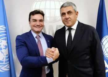 O ministro do Turismo, Celso Sabino, e secretário-geral da ONU Turismo, o georgiano Zurab Pololikashvili (Roberto Castro/MTur/Divulgação) 

Leia mais em: https://veja.abril.com.br/coluna/radar/as-prioridades-de-celso-sabino-no-conselho-executivo-da-onu-turismo/