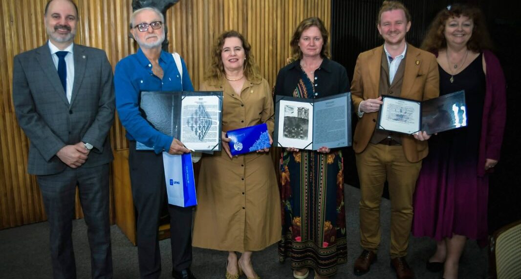 A embaixadora Pavla Havrlíková, ao centro, acompanhou a reunião na UFMG