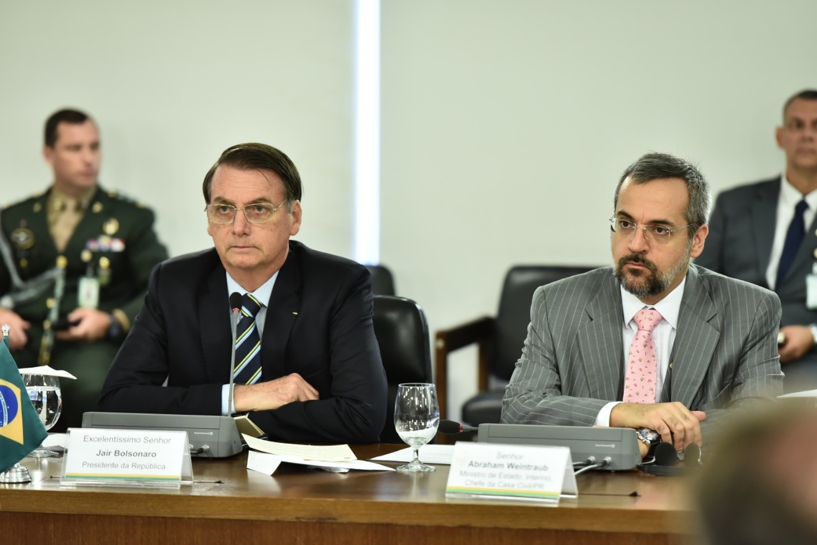 Bolsonaro vai dar posse ao novo ministro da Educação, Abraham Weintraub, na tarde desta terça (9) em uma cerimônia no Palácio do Planalto — Foto: Casa Civil, PR