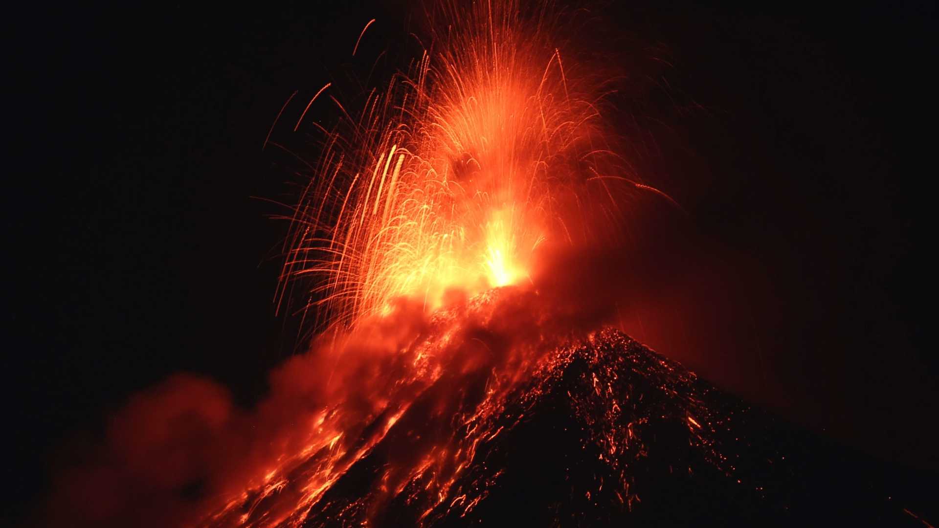 epa05750856 The Guatemalan volcano known as 'Volcan de Fuego' (lit. Volcano of Fire), one of the most active in the country, makes its first eruption of the year in , Sacatepequez, Guatemala, 25 January 2017. The National Institute of Seismology, Volcanology, Meteorology and Hydrology (INSIVUMEH) indicated in a special bulletin that the volcano's eruptive phase began at 13.45 local time (19.45 GMT), generating a column of gray ash 5,500 meters above sea level.  EPA/ESTEBAN BIBA